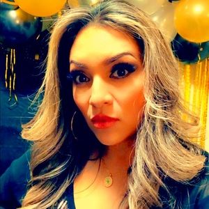 Meet your Posher, Christina